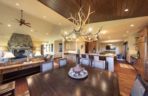 Aspen Glen House | Carbondale Retreat in Aspen Glen - Entertain or Bring The Family!