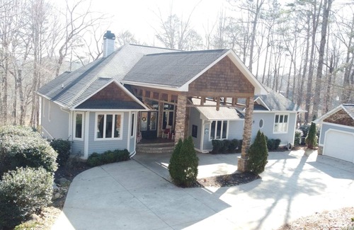 Martin House | Cardinal Rose Lake House w/Hot Tub & Dock!