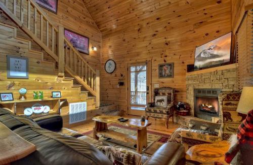 Morganton Villa | Cardinals Crossing Mountain view hot tub pet-friendly firepit