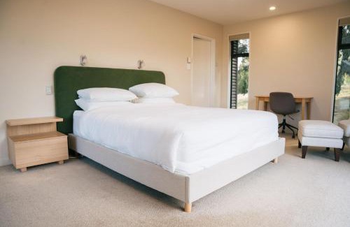 Cardrona House | Cardrona Alpine Villa - with hot-tub
