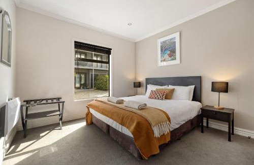 Cardrona House | Cardrona Retreat, resort spa & swimming pool!
