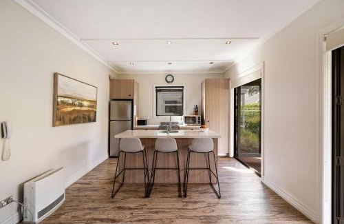 Cardrona House | Cardrona Retreat, resort spa & swimming pool!