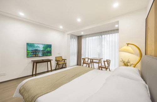 Xihu House | Care Cozy and Comfort