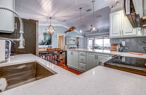 Summerland Key House | Caribbean Cabana: Your Perfect 3BR Oceanfront Retreat with Dockage, Pool and Breathtaking Views!