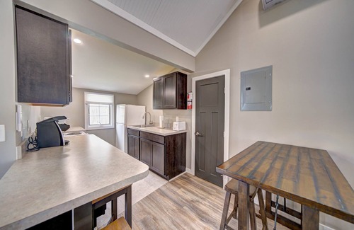 Tafton Cabin | Carins 10 - Lakeside Cabins