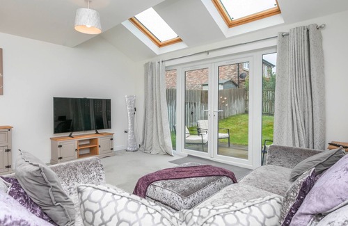 Clitheroe Other | Carlie's Retreat - Exquisite, Spacious, Comfortable House