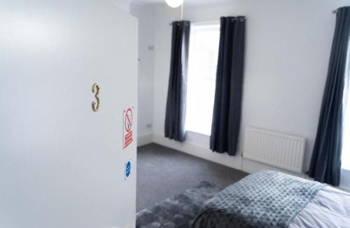 Carlisle House | Carlisle Comfort Terrace