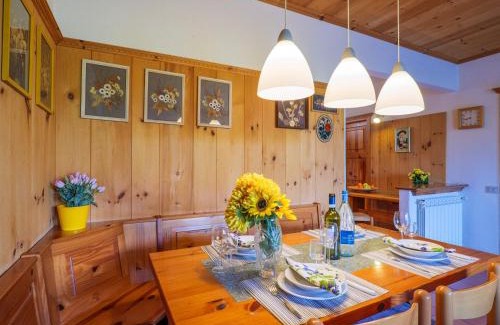 Colico Piano Apartment | Carlo B Garten Ferienwohnung EG