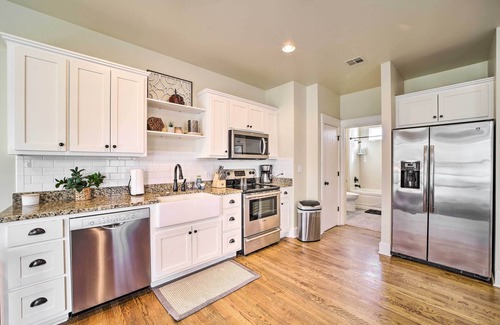Eufaula House | Carlton Landing Home: Walk to Lake & Parks!