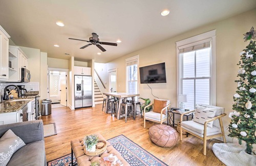 Eufaula House | Carlton Landing Home: Walk to Lake & Parks!