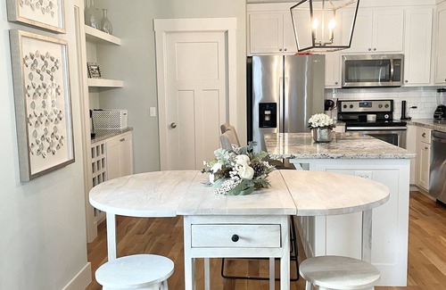 Eufaula House | Carlton Landing cottage + golf cart optional