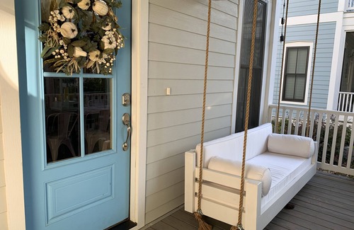 Eufaula House | Carlton Landing cottage + golf cart optional