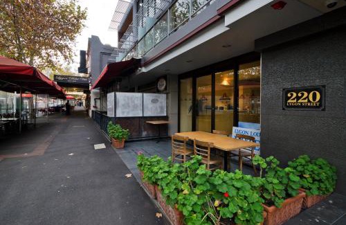 Carlton South Apartment | Carlton Lygon Lodge - Close to Melbourne Uni