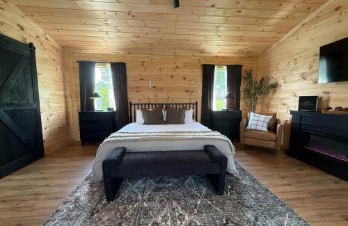 Yellville Apartment | Carlton Marion Inn