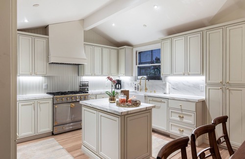 Northeast Carmel House | Carmel-by-the-Sea, Walk to Town, Gourmet Kitchen, 3BR, 2.5BA, Courtyard, Firepit