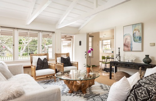 Northeast Carmel House | Carmel-by-the-Sea, Walk to Town, Gourmet Kitchen, 3BR, 2.5BA, Courtyard, Firepit