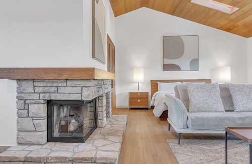 Southeast Carmel Apartment | Carmel in the Clouds Penthouse