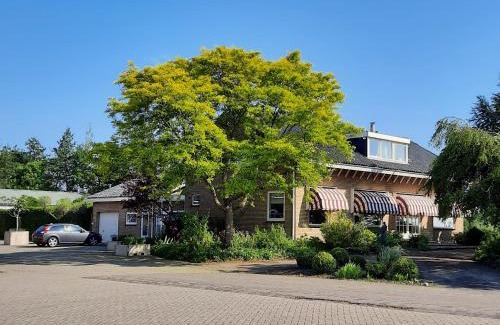 Ilpendam House | Carmen's Stay In - Jaagweg 13 - Ilpendam - 15 minuten naar Amsterdam met de bus