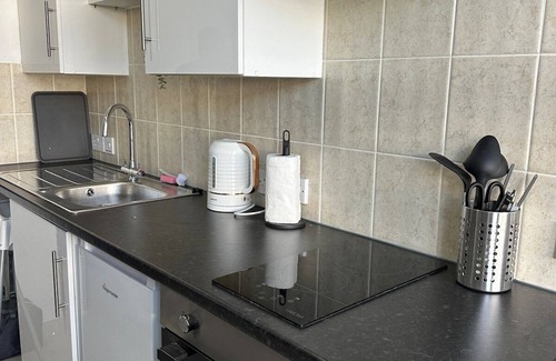 Llandudno Apartment | Carmen Sylva Llandudno G floor studio apartment