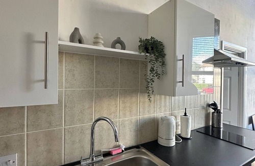 Llandudno Apartment | Carmen Sylva Llandudno G floor studio apartment