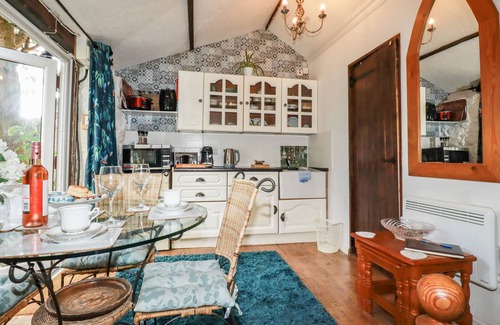 Luxulyan Cottage | CARMINOW BARN, pet friendly, character holiday cottage in Luxulyan