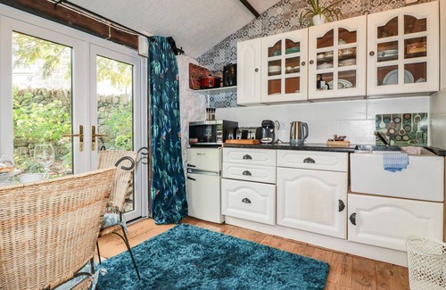 Luxulyan Cottage | CARMINOW BARN, pet friendly, character holiday cottage in Luxulyan