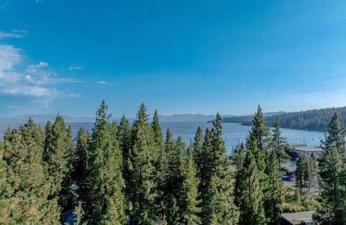 Carnelian Woods House | Carnelian Bay 2BR + Loft Near Beach & Trails