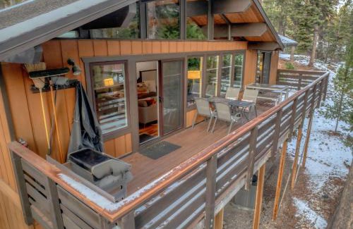 Carnelian Bay House | Carnelian Bay Retreat with Deck & Bonus Room