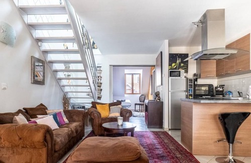 Annecy Old Town Apartment | Carnot Duplex - Centre Ville - RUE Pietonne Annecy