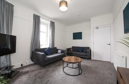 Carnoustie Apartment | Carnoustie Residence - SJA Stays - 3 Bed Apartment
