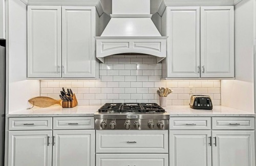 Crescent Beach House | Carolina Breeze- Oceanfront 8BR- Pool, Hot Tub