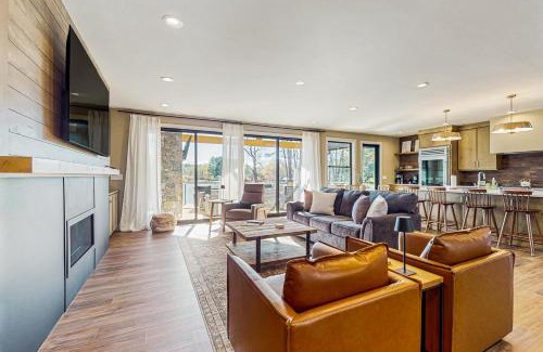 Mills River House | Carolina Cabin