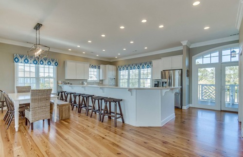 Debordieu Colony House | Carolina Dreamin' Beautiful southern home in DeBordieu -Great for families!