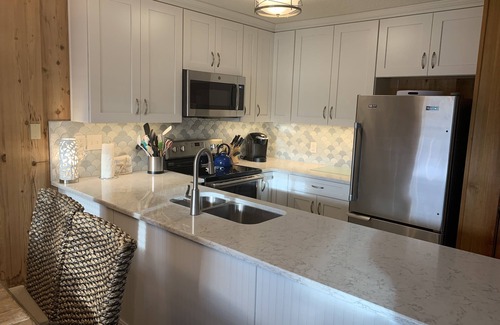 Ocean Sands Condo | Carolina Sunshine 3 Bedroom 2 Bath Condo