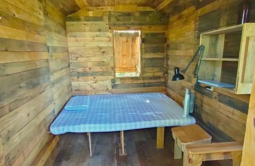 Dong Hoa Hotel | Caroline Farm