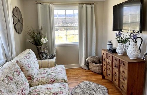 Dunlap Other | Carolyn’s Acres Farm & Incredible Mountain Views