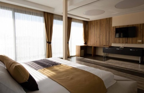 Ayvalik City Center Hotel | Carpe Diem