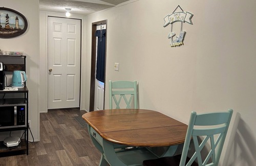 Berlin House | Carra's Cottage -3 bed 2 bath home, minutes from Berlin's town center and OC.