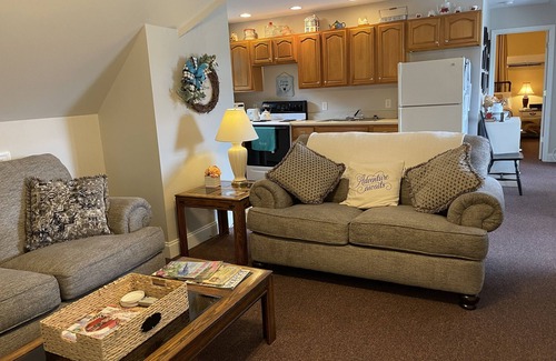Tracy City Apartment | Carriage House;Caverns;Fiery Gizzard;Pets;S. Cumberland Parks;Bluff; Longhorns
