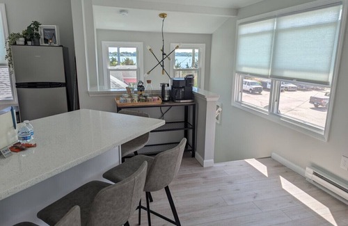 Mystic - New London Apartment | Carrick Landing-#4 · walk Mystic-Train/EV Lvl-2 · aquarium