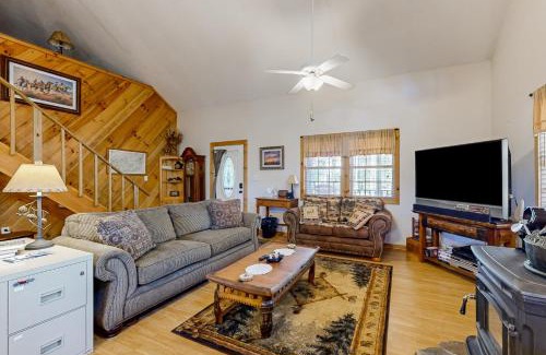Sylva House | Carrie’s Cabin
