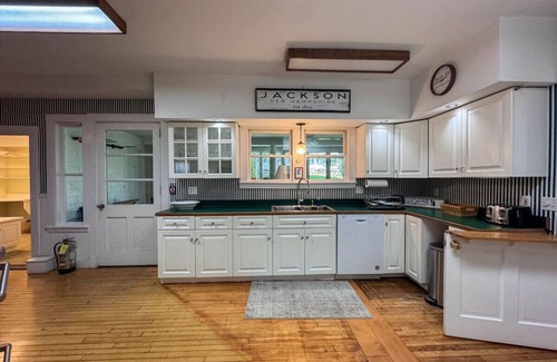 Jackson House | Carter Notch Inn | Hot Tub | 9BDRM | Sleeps 25