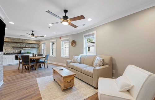 Franklin Condo | Carters Court Serene Suite