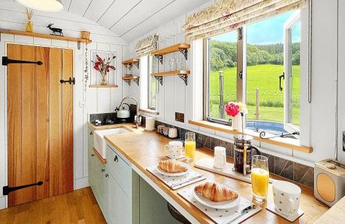 Minehead Cabin | Cartiers Retreat Dunster