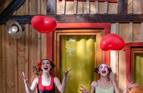 Lamothe-Fenelon Cabin | Cartoon hut with spa in the trees