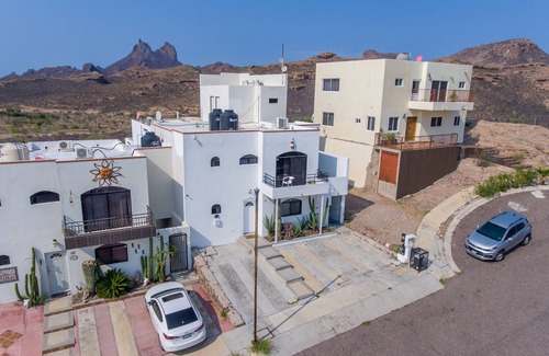 San Carlos House | Casa 12-1 - Pet Friendly, Amazing view, and Newly Renovated