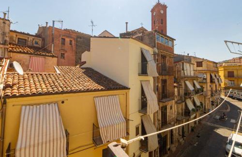 Castelbuono House | Casa "a chiazzetta"