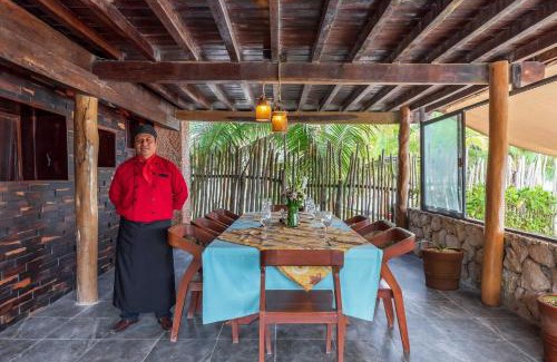 Zona Hotelera Villa | Casa Aakbal Private Beach Fron Sea Best Location