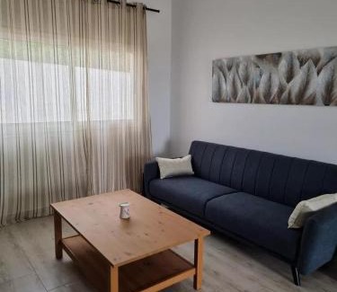 Nazaret Apartment | Casa Abubilla, Tu Refugio con Jardín y Terraza en el Corazón de Lanzarote