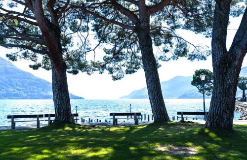 Brissago Apartment | Casa al Lago - Lakefront two-storey apartment on Lake Promenade
